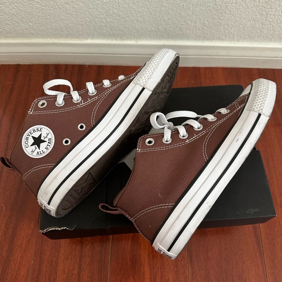 Converse shoes - Picture 3 of 7